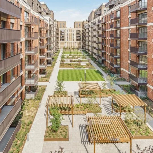 Landscaped courtyard at Clapham Gardens